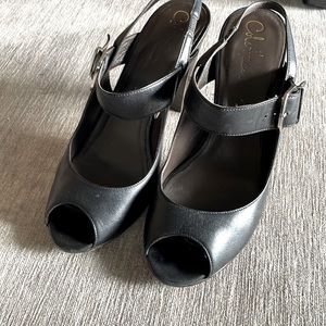 Used shoes, very comfortable maybe 3inches